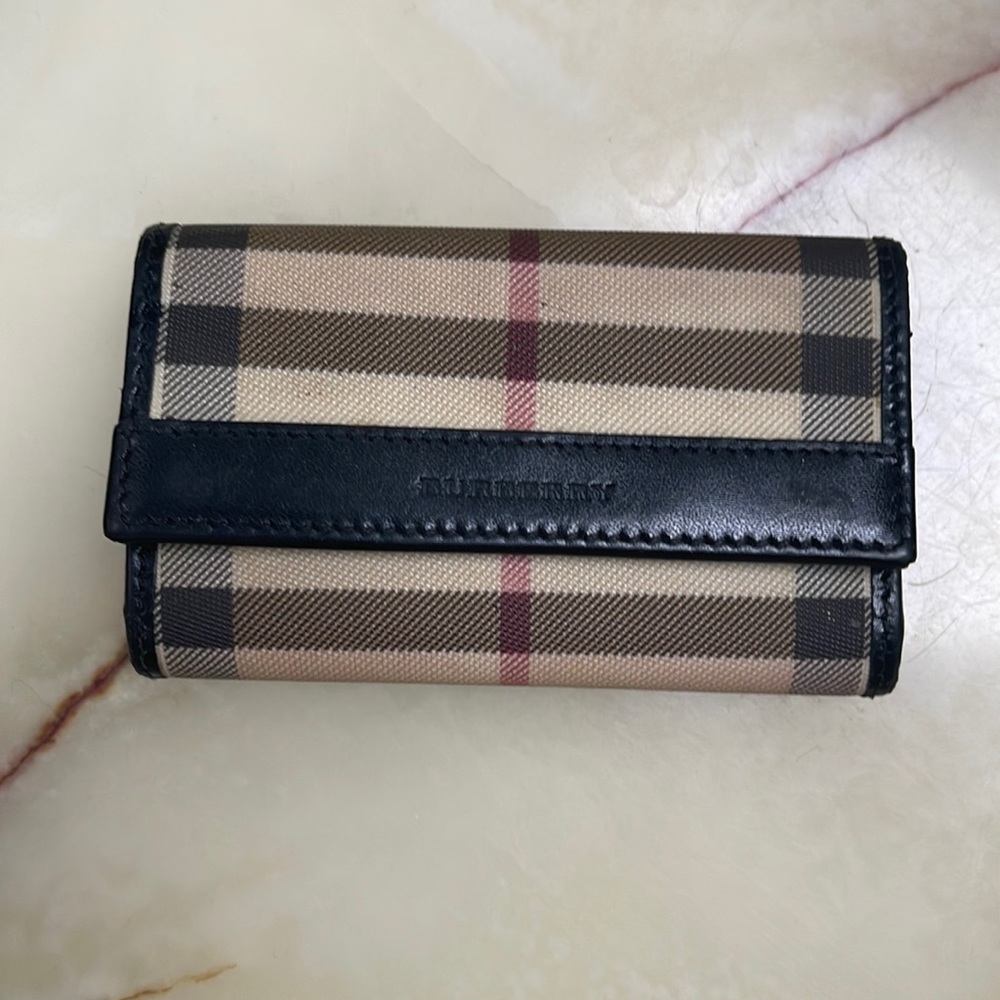 Burberry key wallet